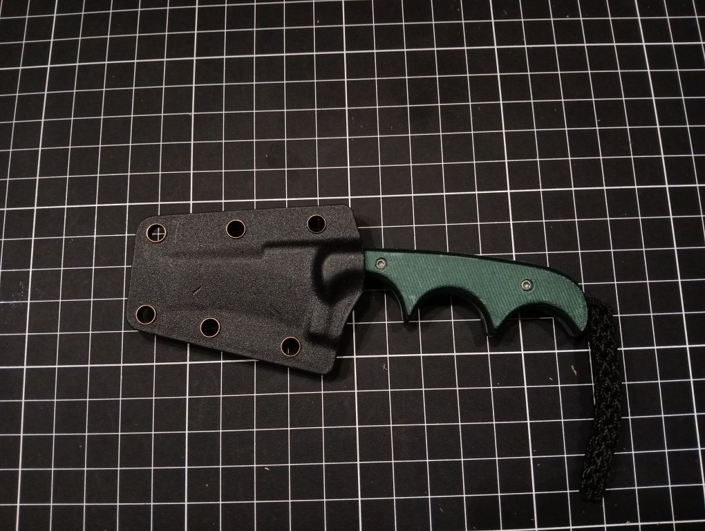 Crkt minimalist nożyk na szyję