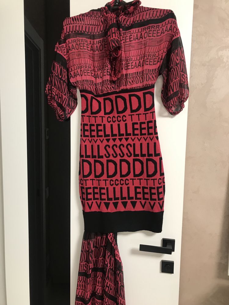 Необыкновенное платье D&G 2 в одном)длинный низ  отстегивается