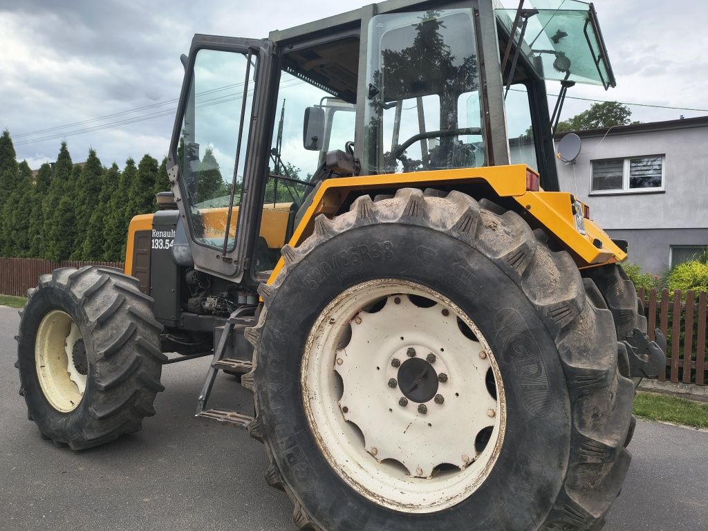Renault 133.54, obciążniki,klimatyzacja,bdb stan nie 14, case,Zetor