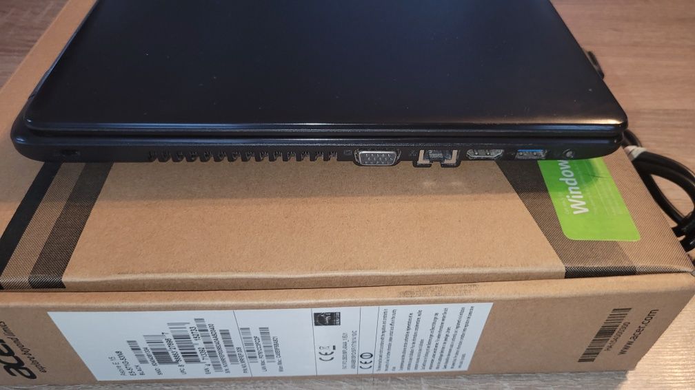 Laptop ACER Aspire E 15, dysk o pojemności 1 terabajt