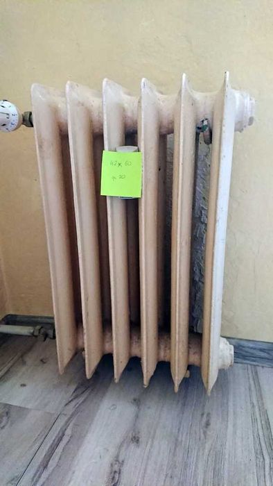 Grzejnik żeliwny 2 szt.