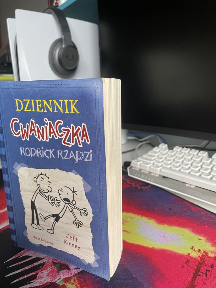 Dziennik Cwaniaczka Rodrick rządzi książka