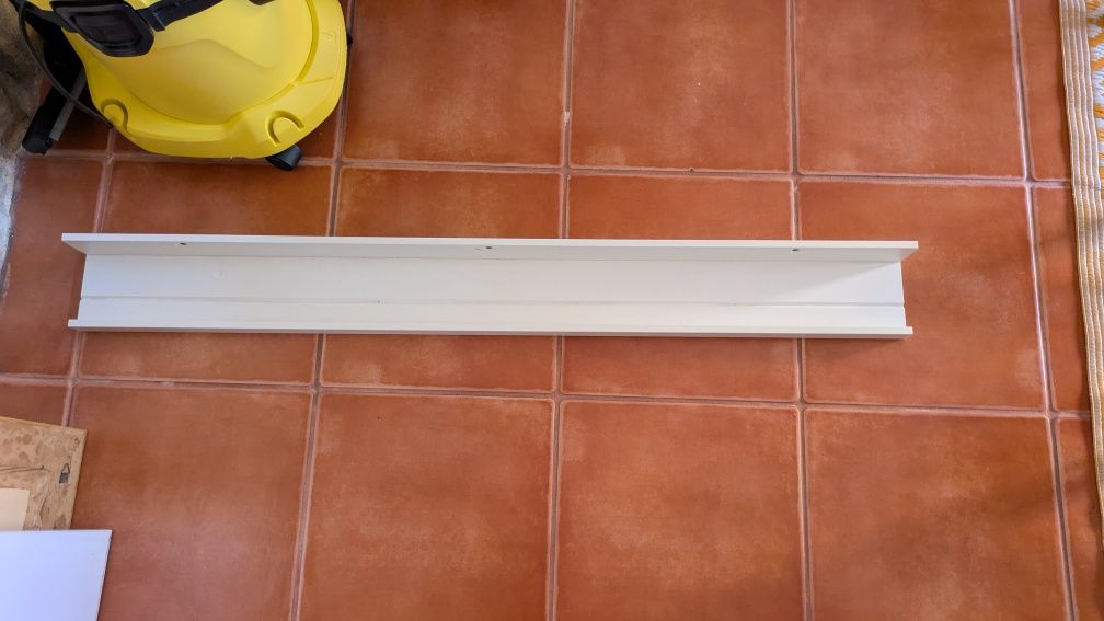 Prateleira molduras IKEA