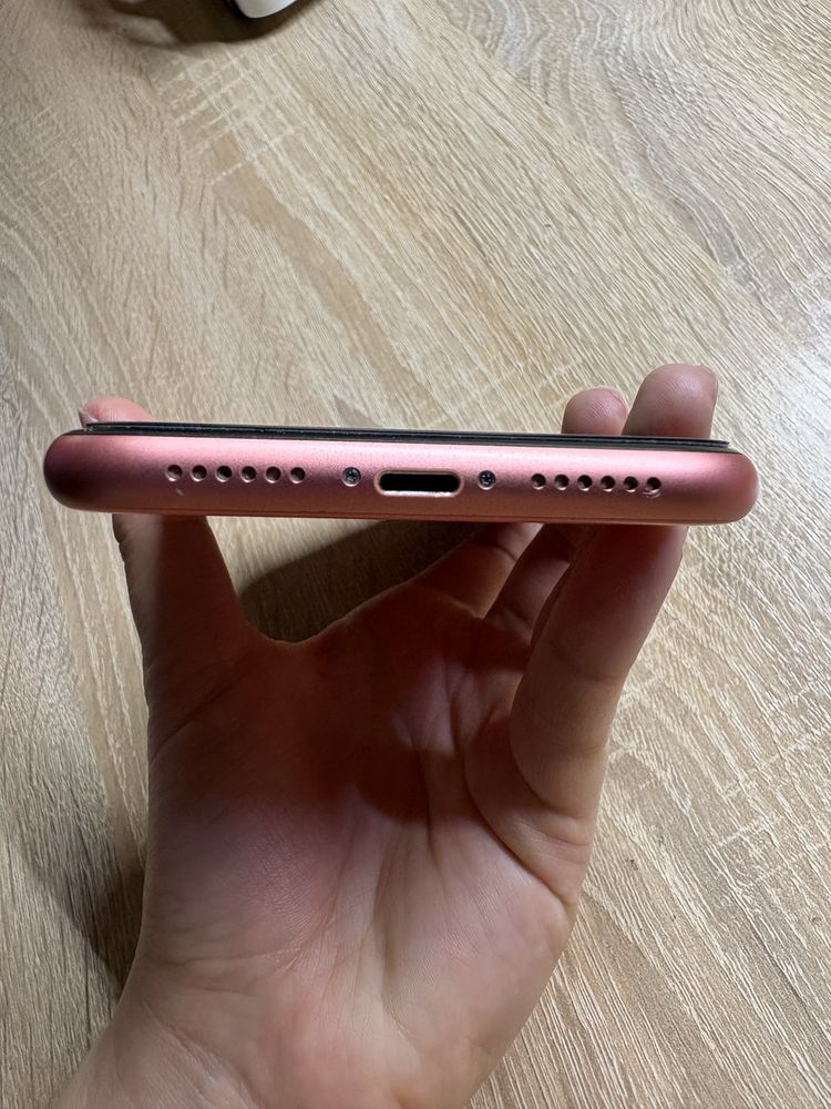 Продам iPhone XR 128