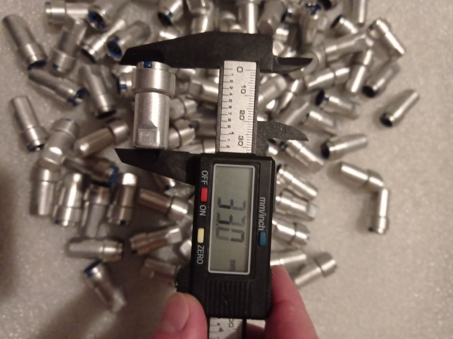 Піропатрони в ремні безпеки пульки пиропатрони в ремни