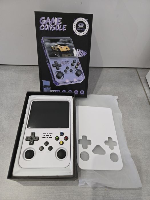 Konsola  retro przenośna R36S Nowa