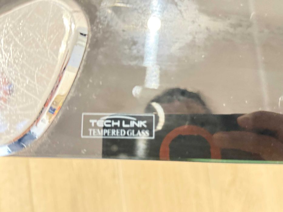 Mesa de vidro inquebrável para suporte de TV e aparelhagem!