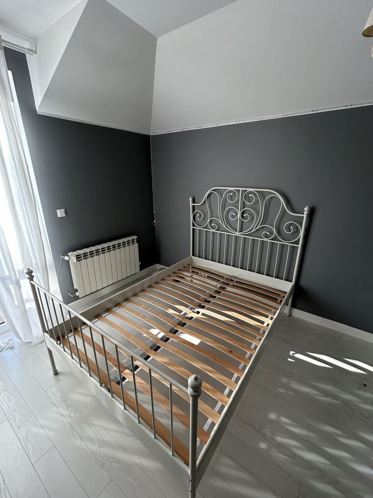 Rama łóżka IKEA - metalowa, biała, ze stelażem- rezerwacja