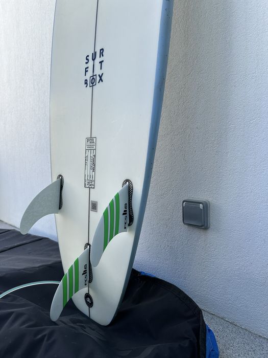 surfboard Pyzel Phantom 5’8 27.30L
