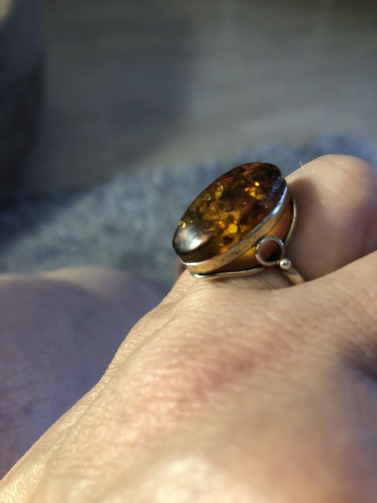 Кольцо золото янтарь