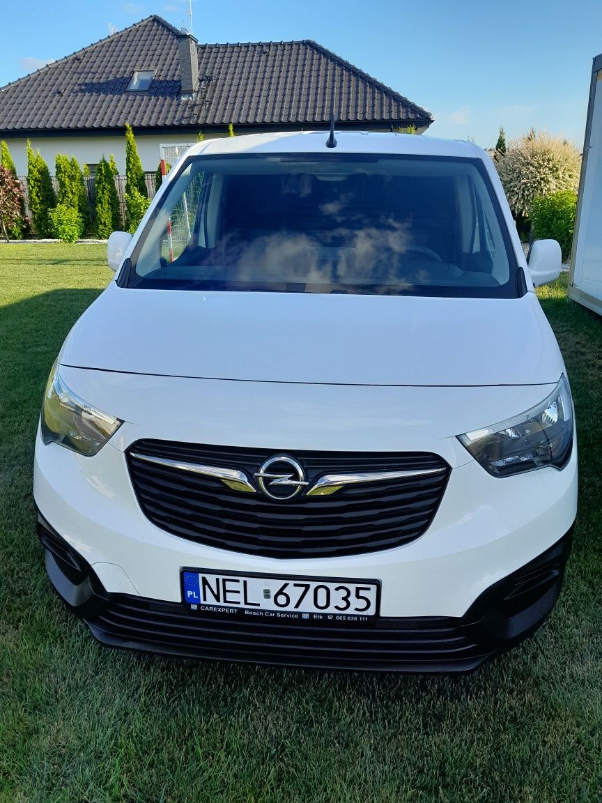 Sprzedam Opel Combo z 2020 1.5 hdi max długi . Bogata wersja tempomat