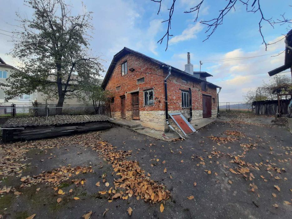 Великий цегляний будинок з гаражем та хлівом для хорошого Господаря!!!