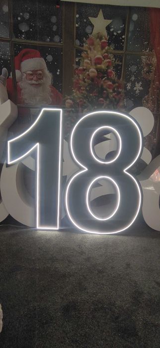 18 cyfra led czarna
