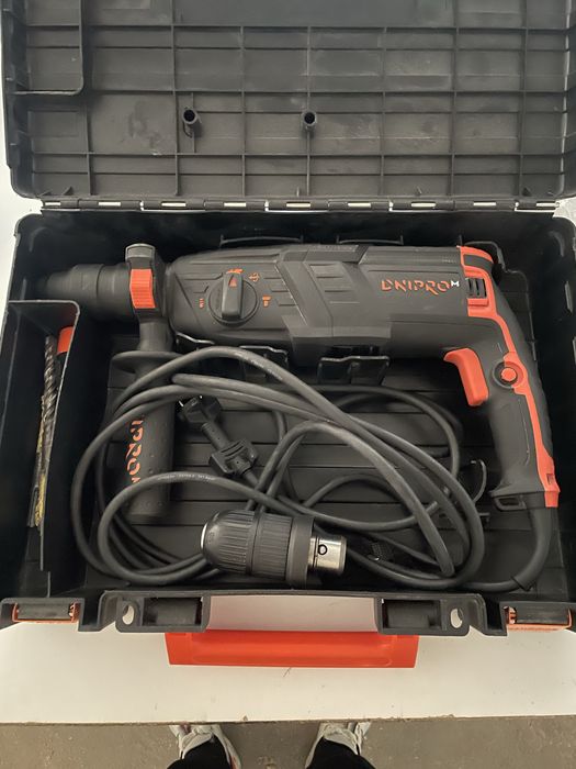 Перфоратор Днипро м rh100q