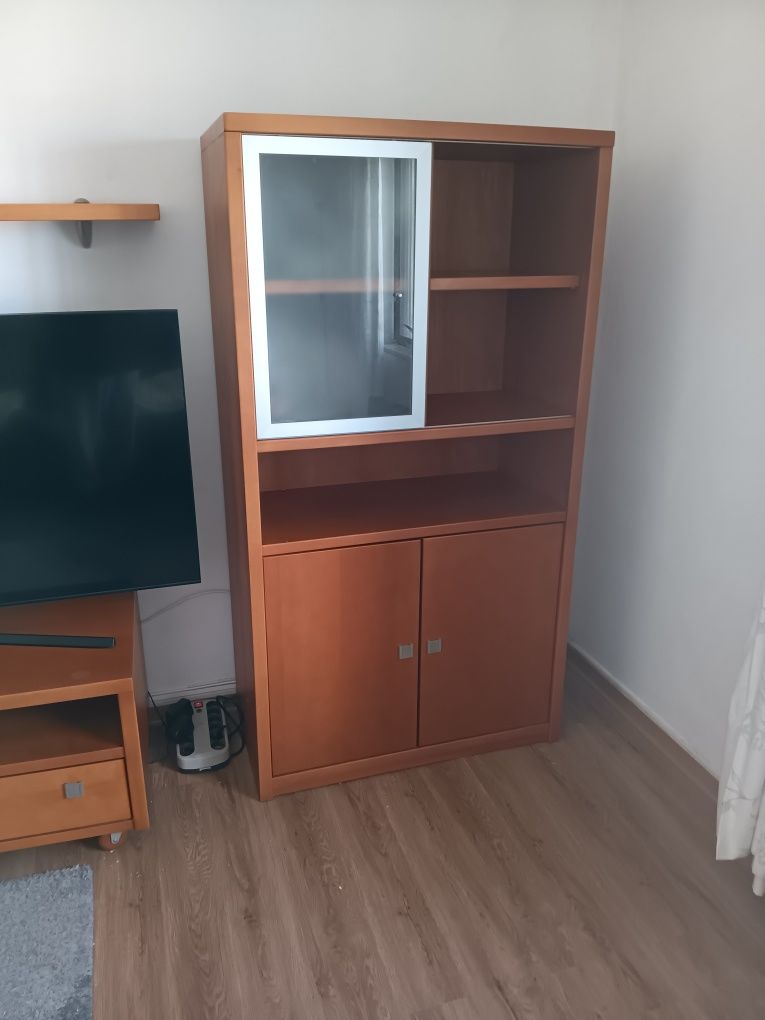 Conjunto de sala em madeira