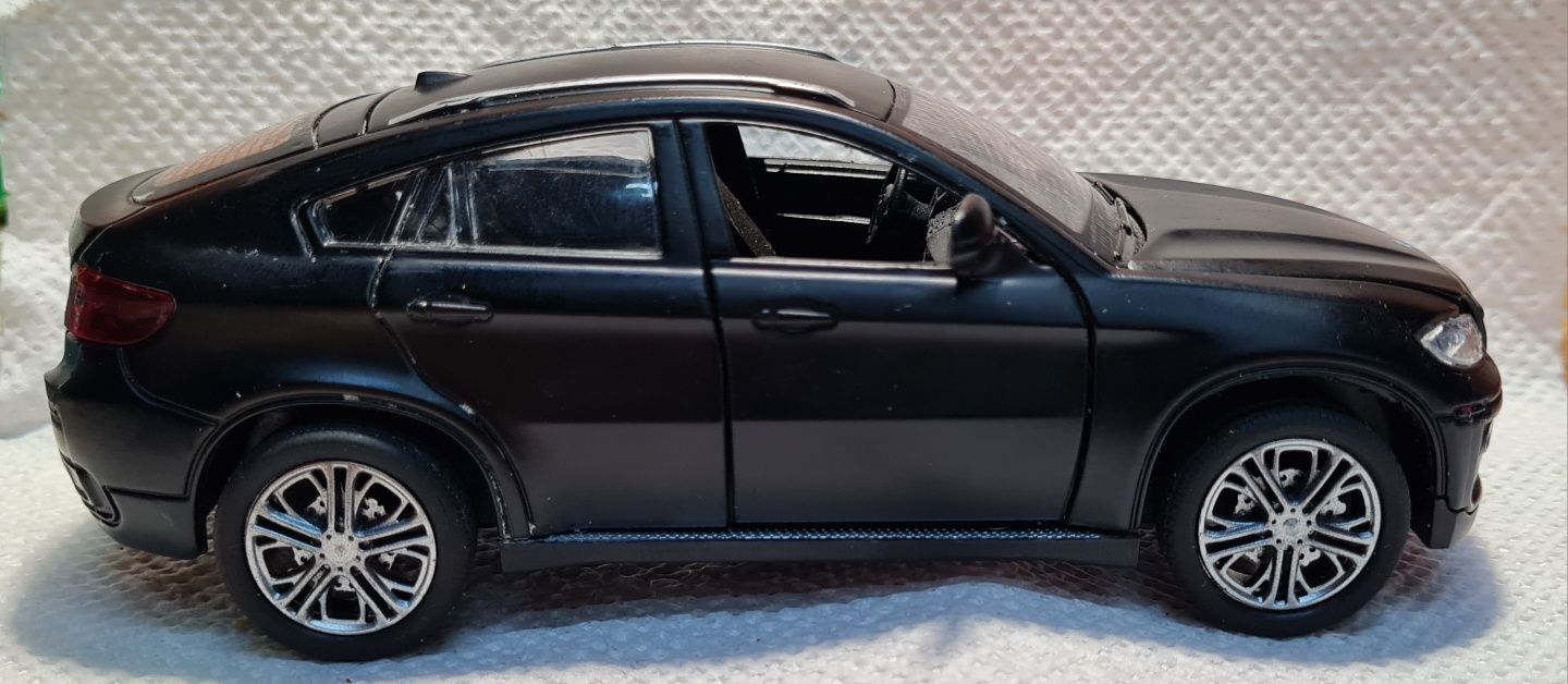 Машинка,метал 15см,звуковая,sharp, статуэтка, BMW-Х6