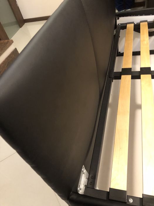 Łóżko tapicerowane z pojemnikiem 140/200