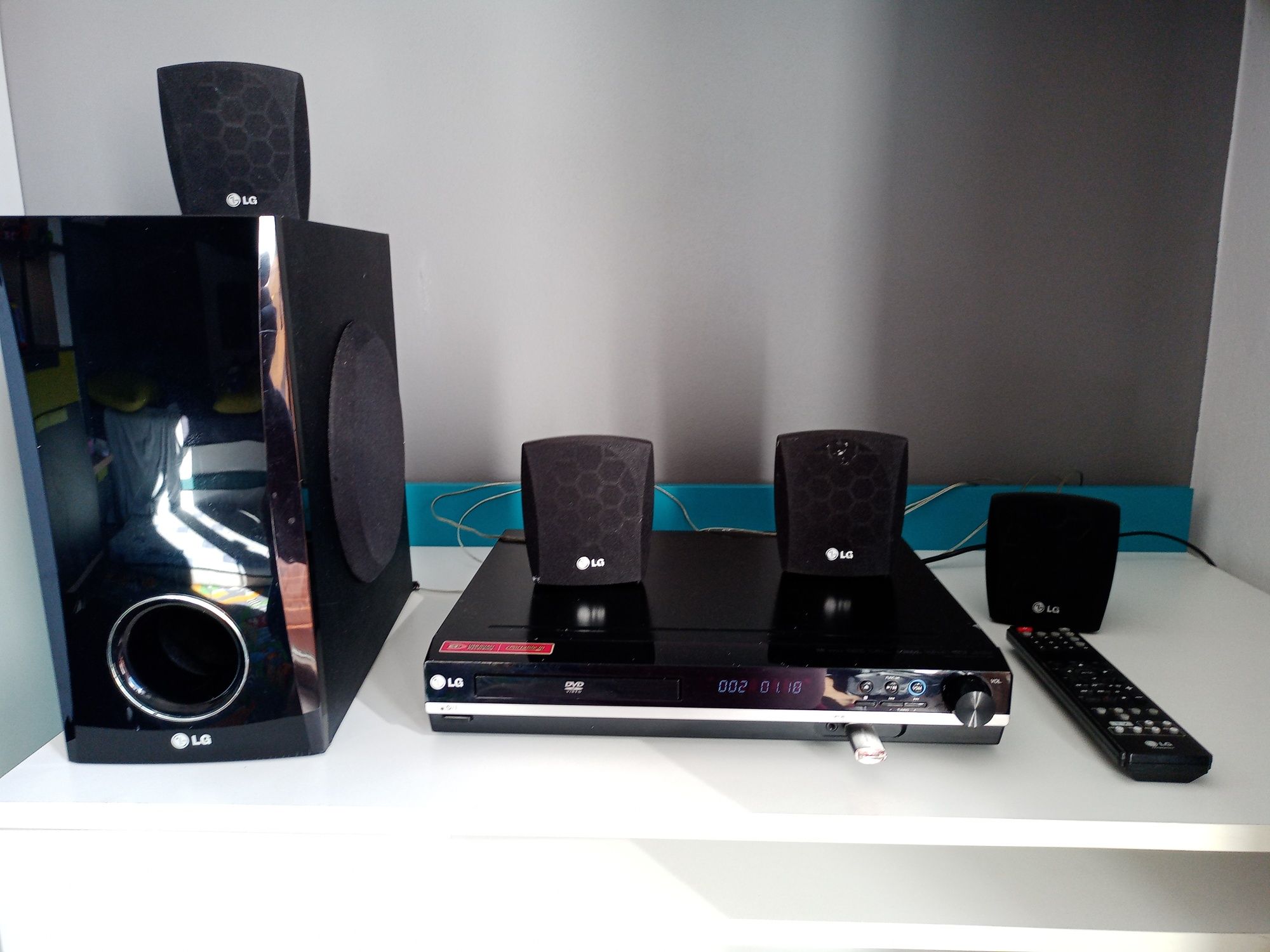 Kino domowe LG HT353