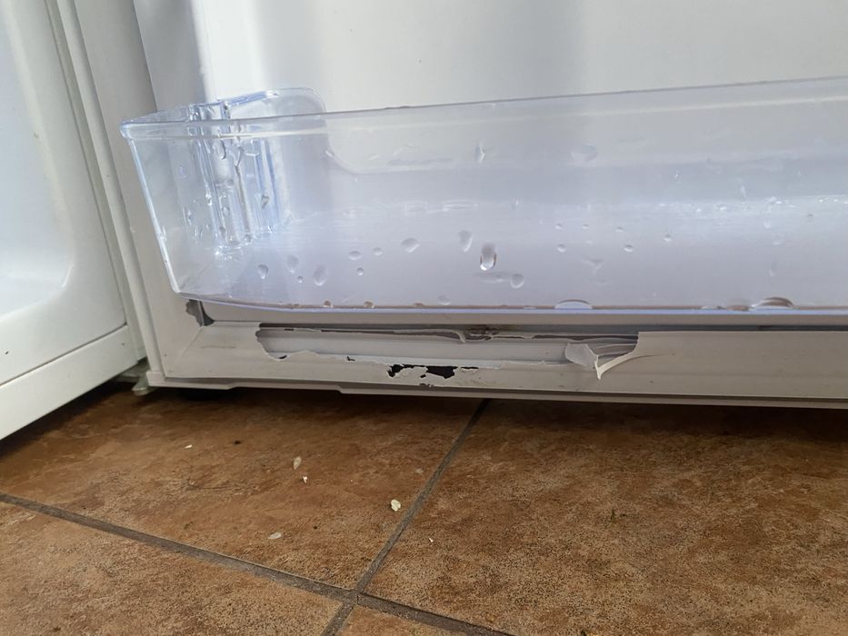 Lodówka z zamrazalnikiem Amica wys 80 cm szer 54