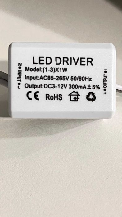 Kinkiet ścienny, czarny-jaskółka. Ptak. LED