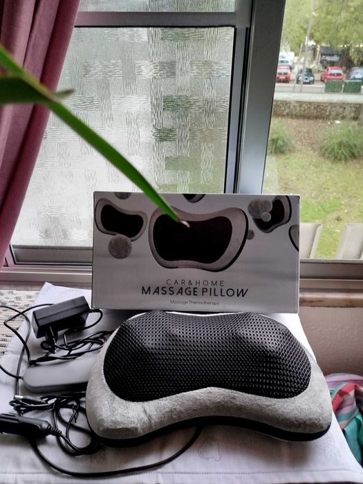 Massageador novo na caixa  com comando