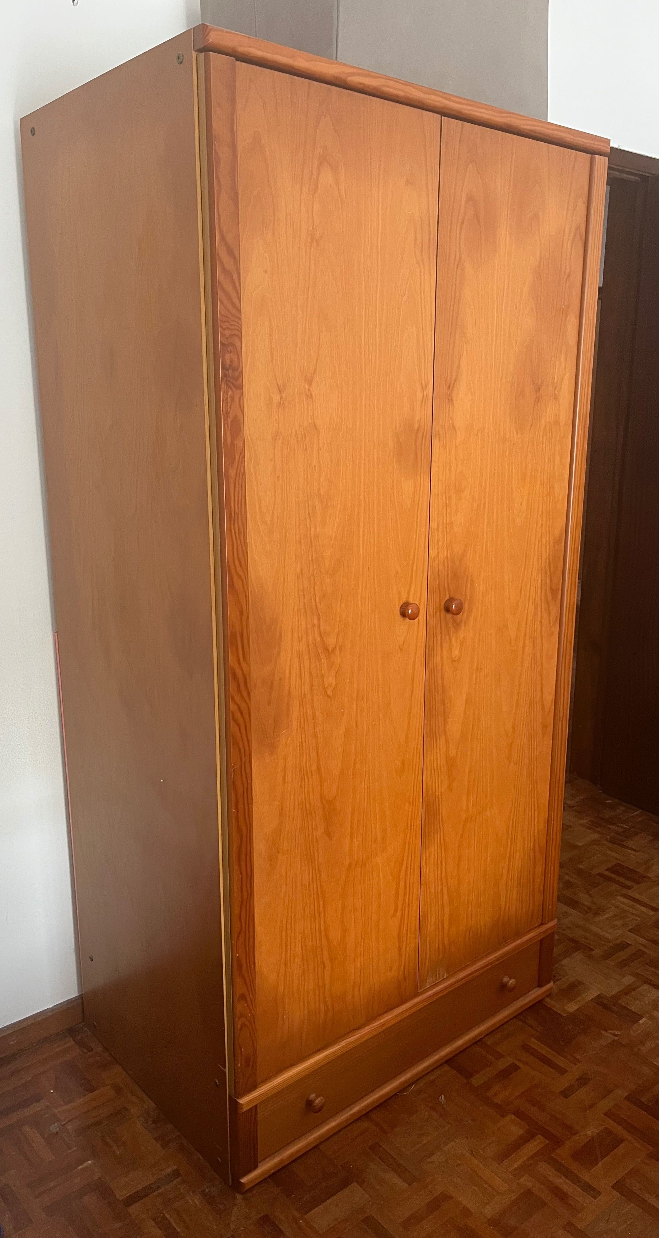 Guarda roupa usado