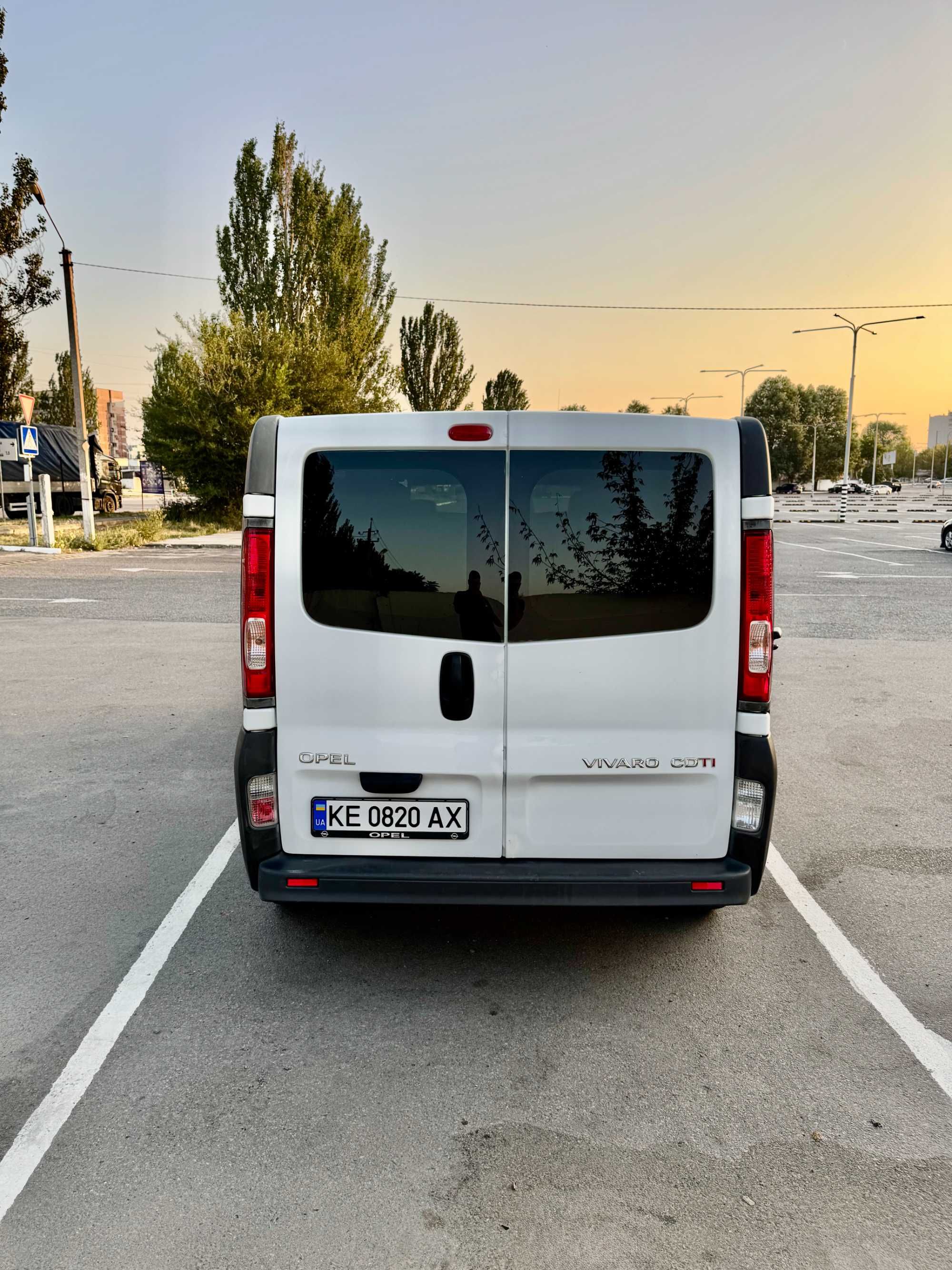 Опель Віваро Opel Vivaro 2010