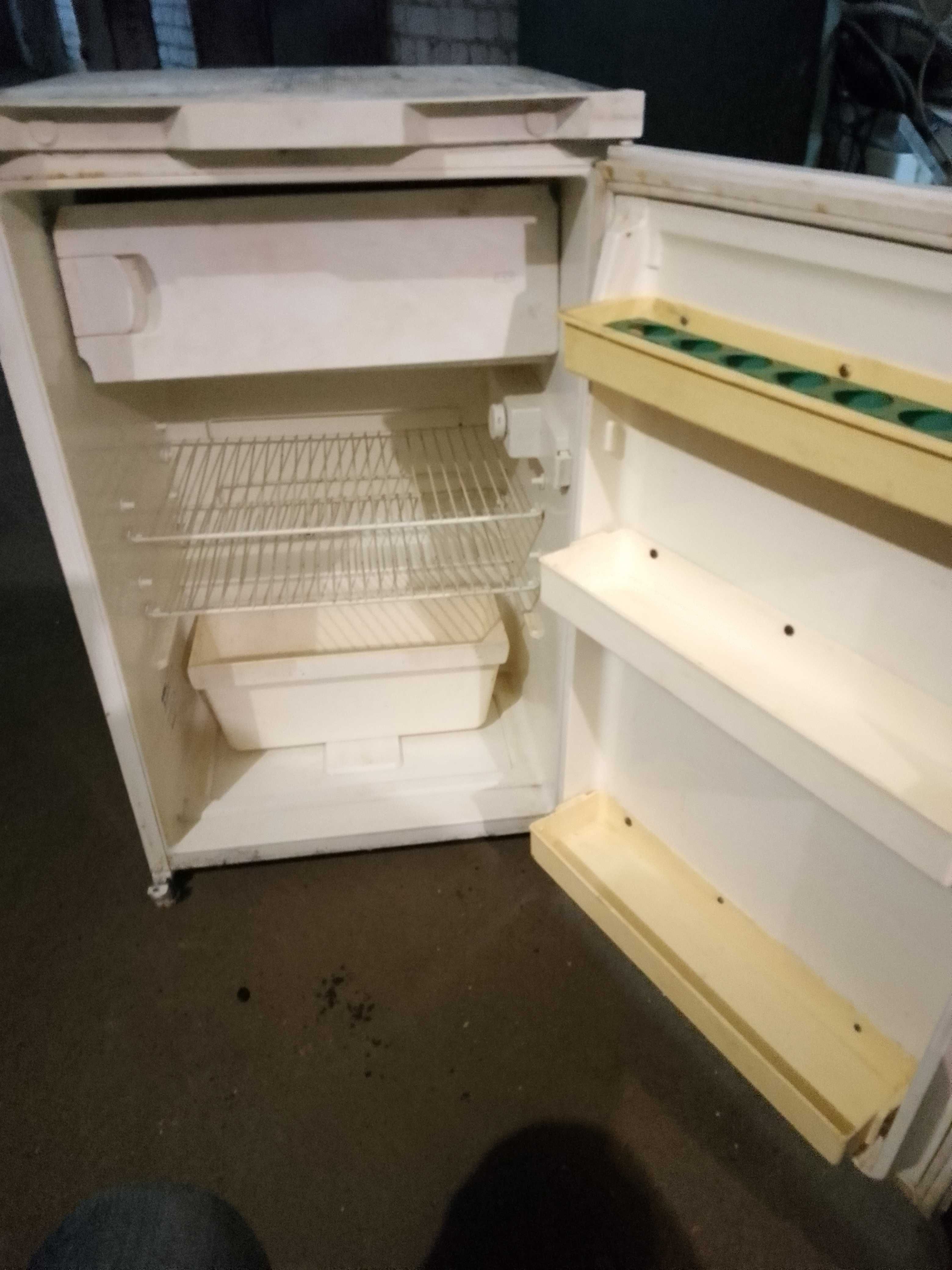 Продам Холодильники HAER