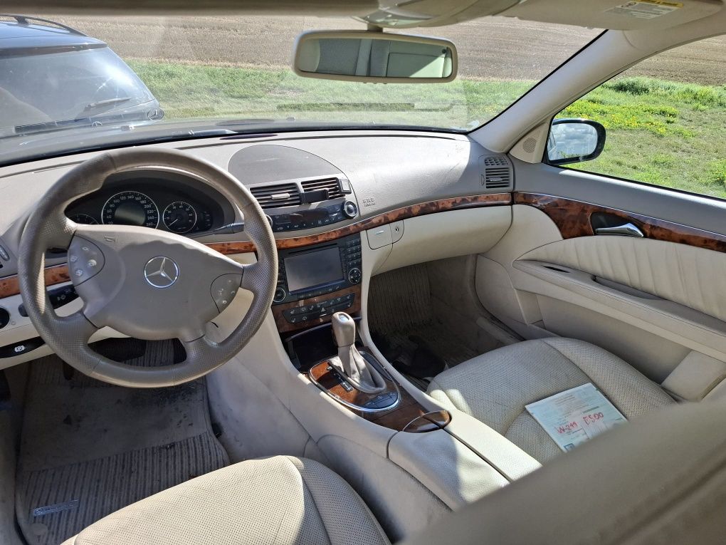 Mercedes w211 E500 5.0 V8 jasny środek