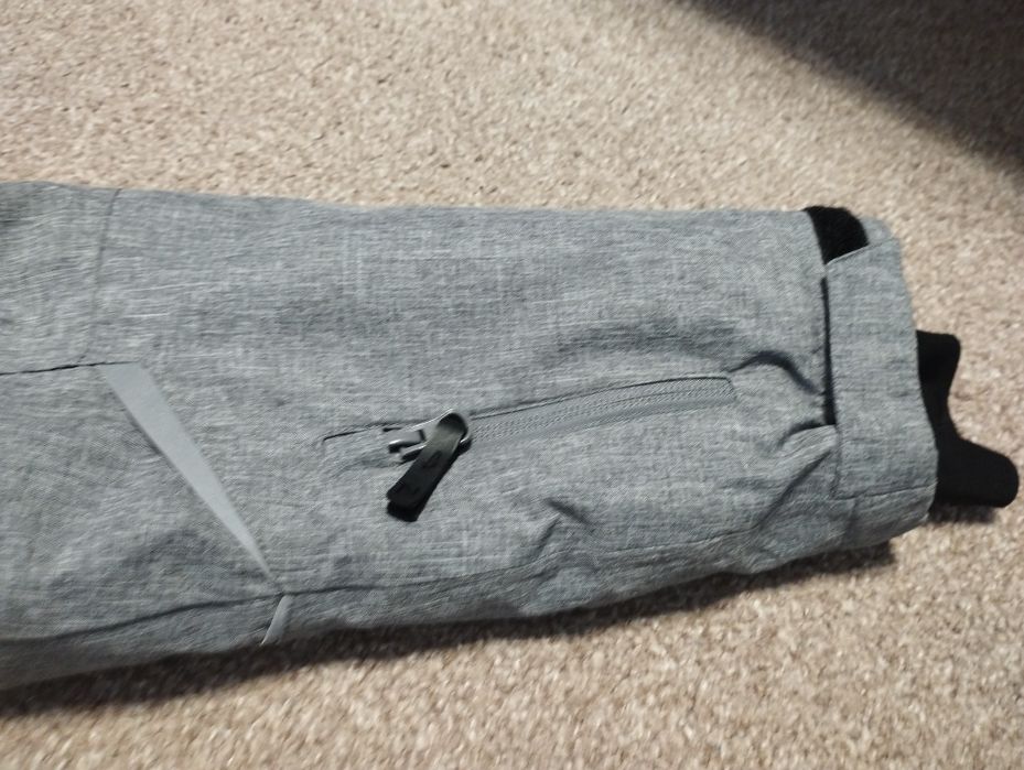 Курточка для дівчинки.