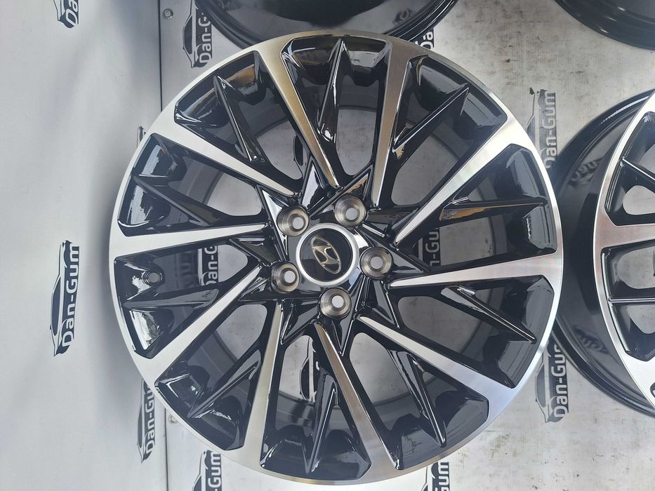 Felgi aluminiowe 5 x 114,3 R 18 Alufelgi oryginalne Carbonado Hyundai