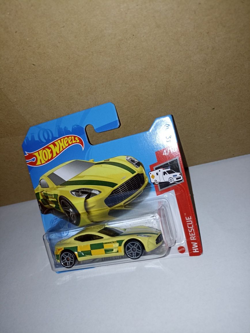 Hot Wheels Aston Martin One-77 żółty