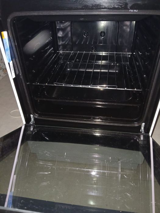 Fogão elétrico Indesit: IS5V4PHW/E