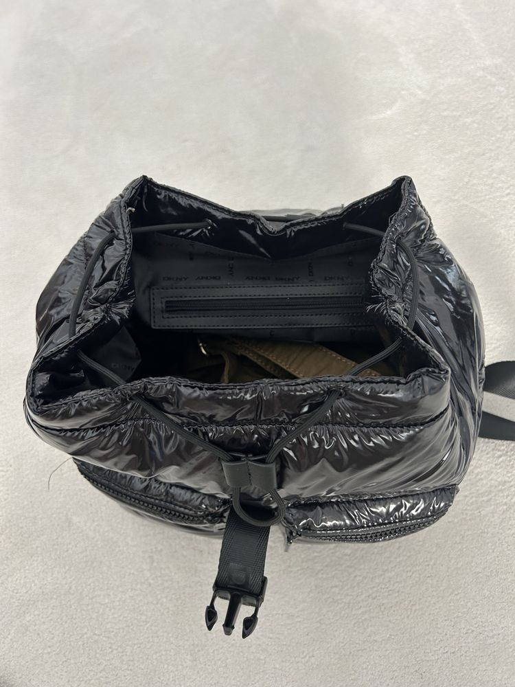 Mochila DKNY preta