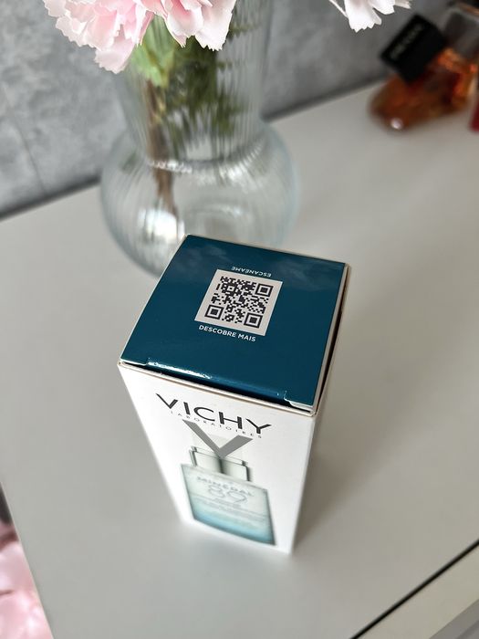 Vichy Minéral 89 serum z kwasem hialuronowym Nowe,fabrycznie zamkniete