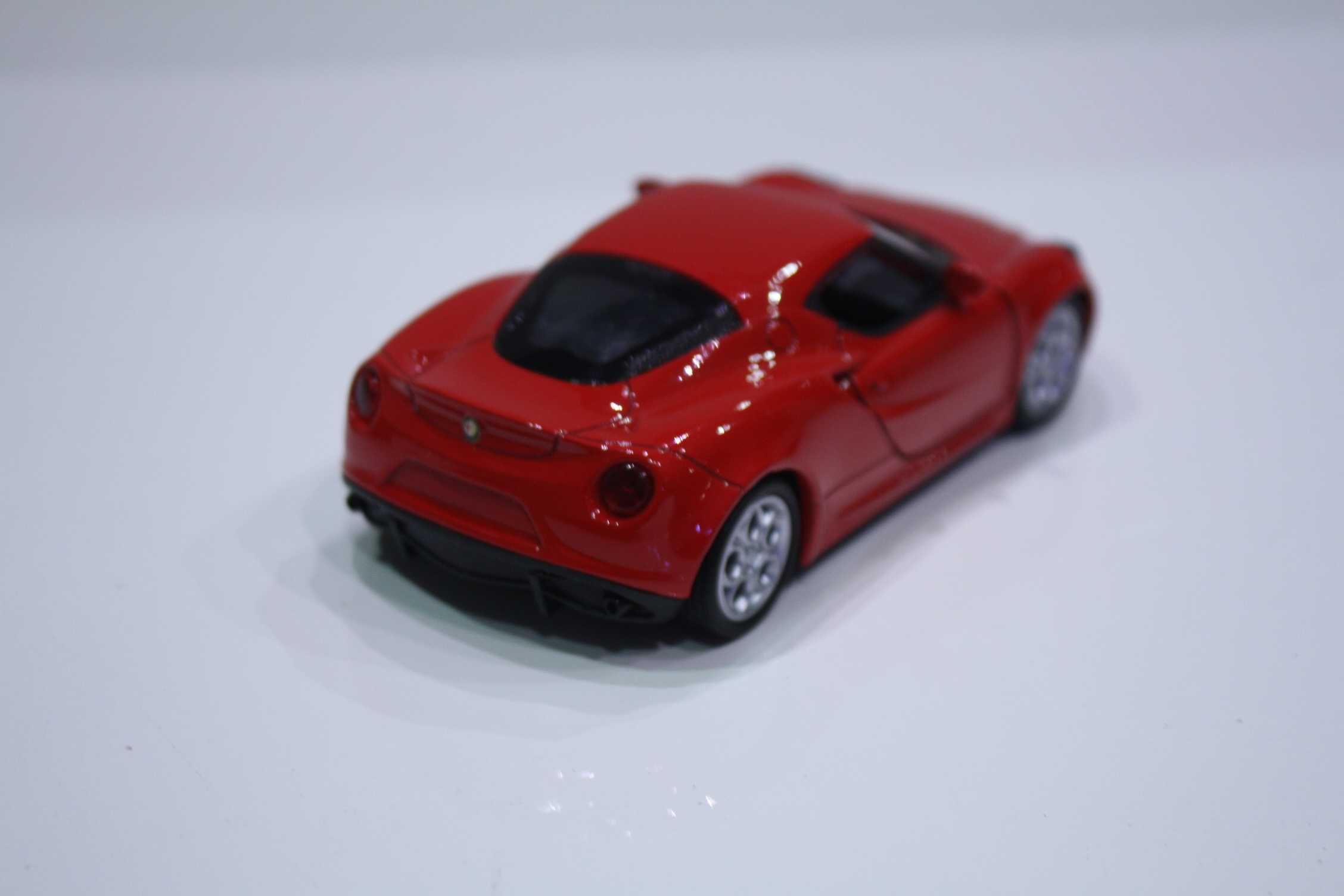 Alfa romeo 4c skala 1/32