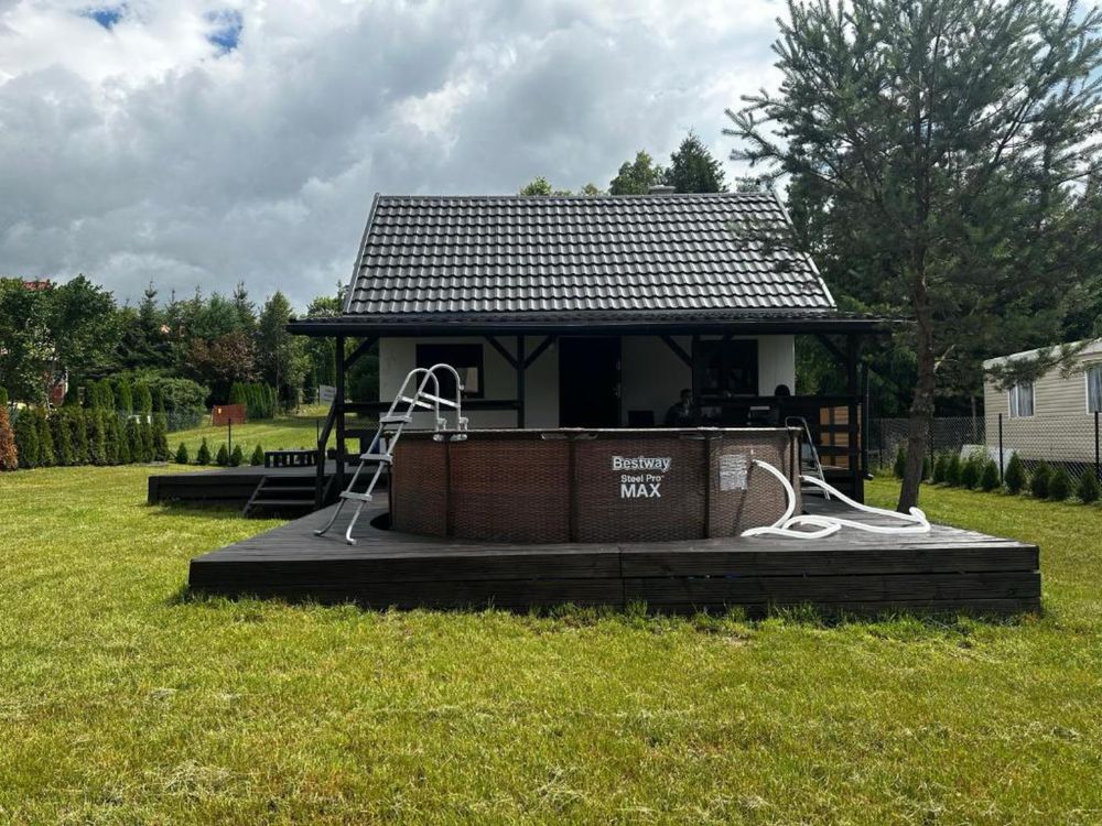 Domek nad samym jeziorem