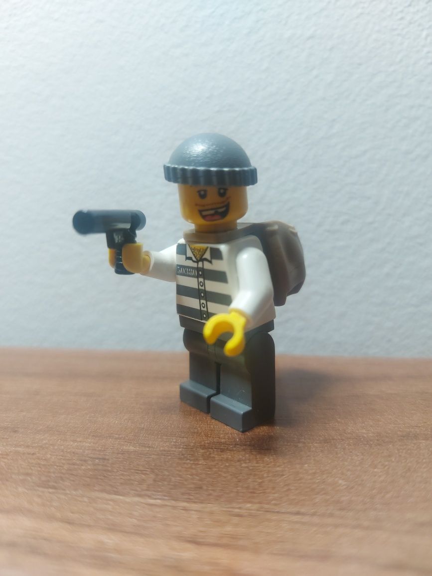 LEGO - minifigurka - złodziej