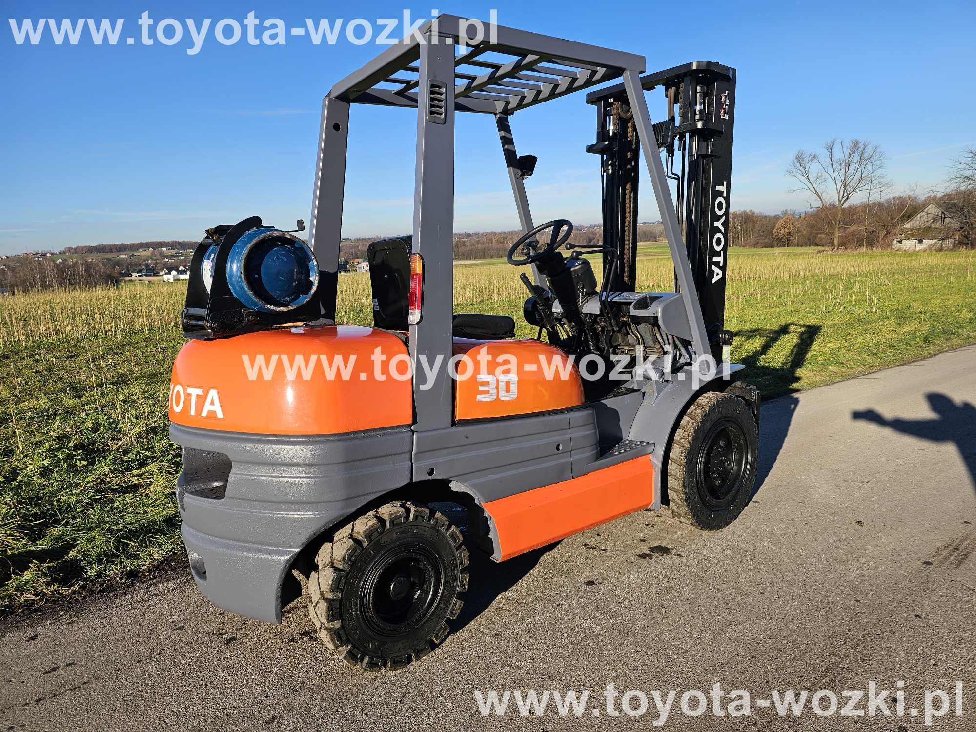 Wózek Widłowy TOYOTA 6FG30  Przesuw boczny  TOYOTA 6FGF30 widlak LINDE