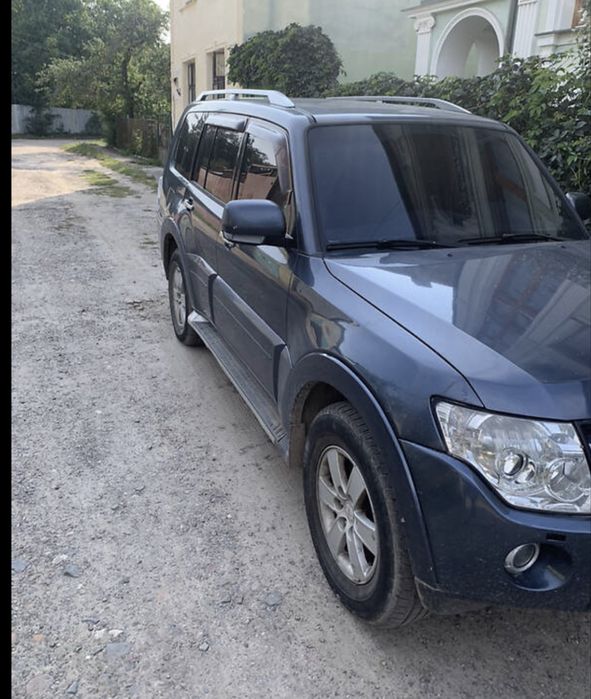 Продам праджеро 4