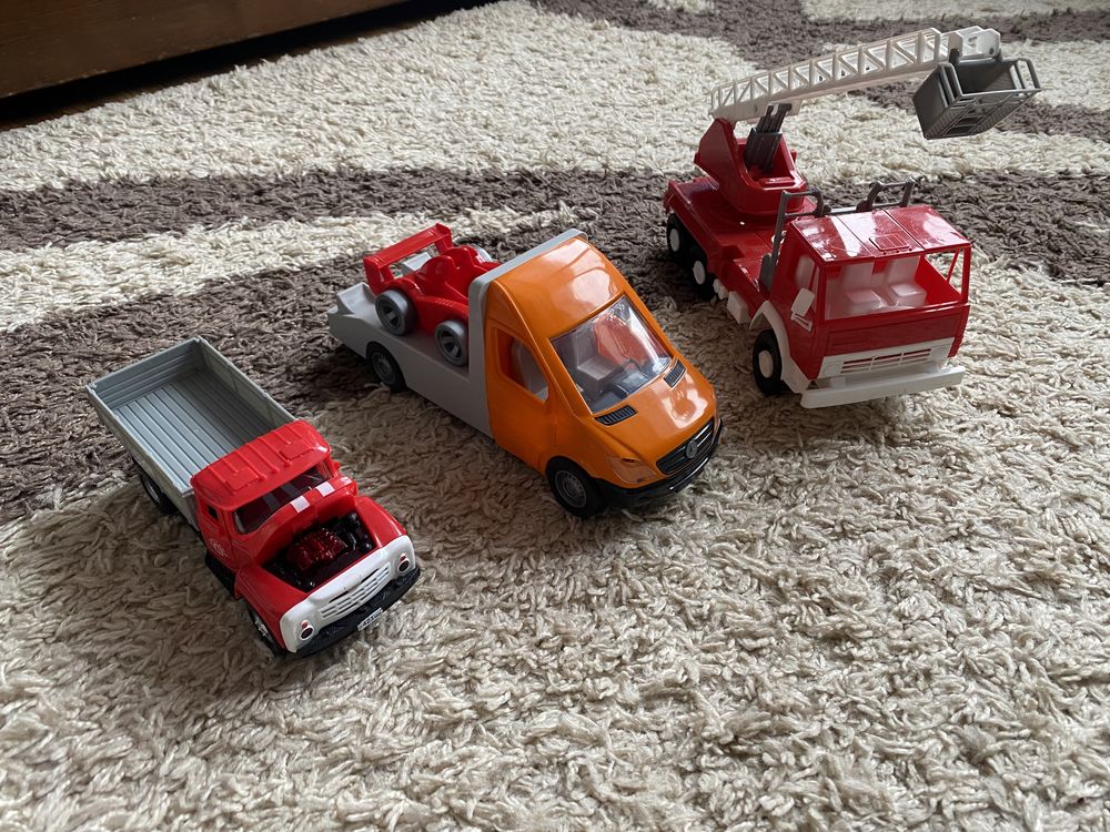 Машинки евакуатор, пожежна, поліцейська