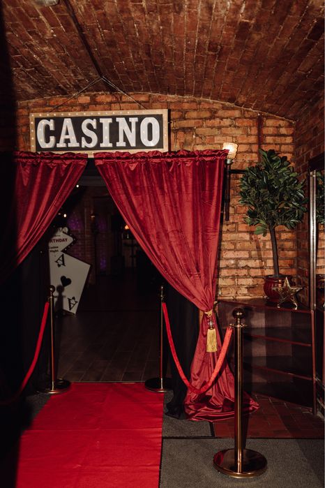 Dekoracje na imprezę w stylu Casino Kasyno