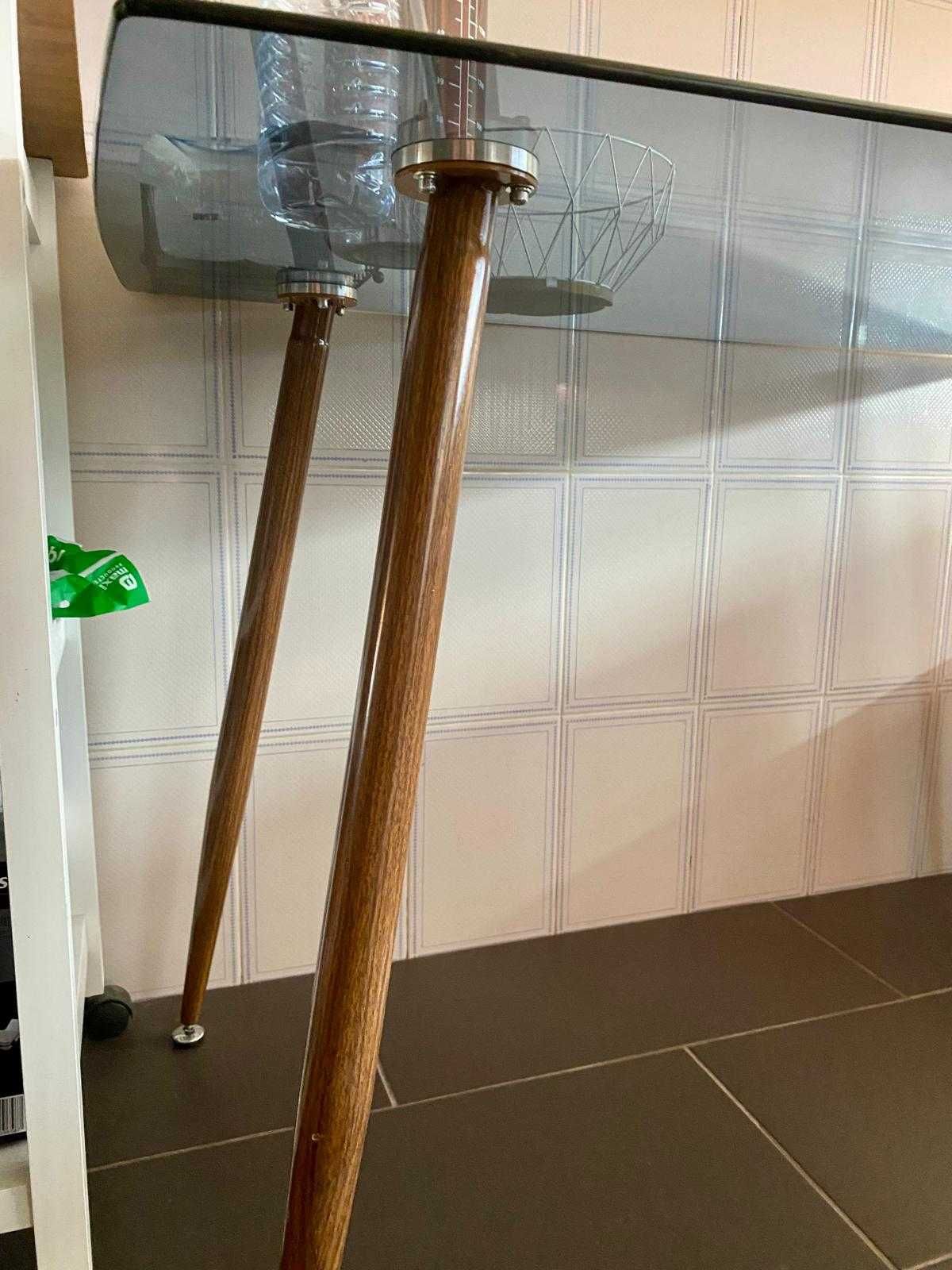 Mesa de refeição/apoio