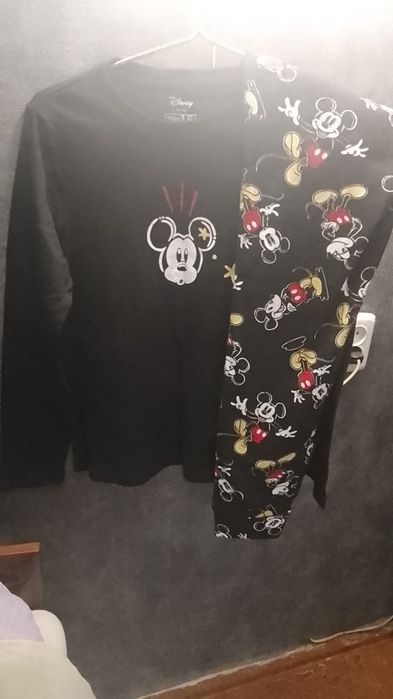 Женская пижама, хорошего качества.