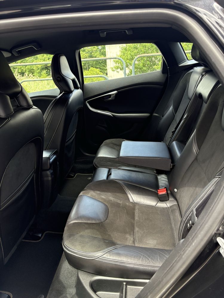 Volvo V40 D2 R-Design