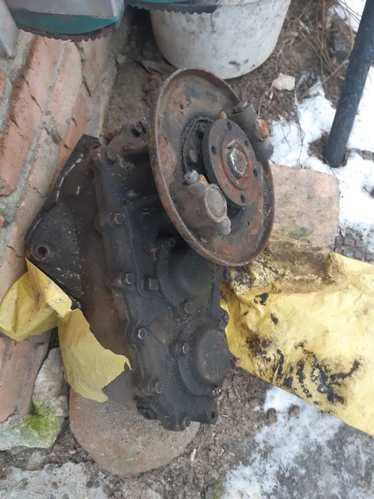 Все на УАЗ ,Роздатка,,навісне,дешево резина на 16 і 15   все б\у