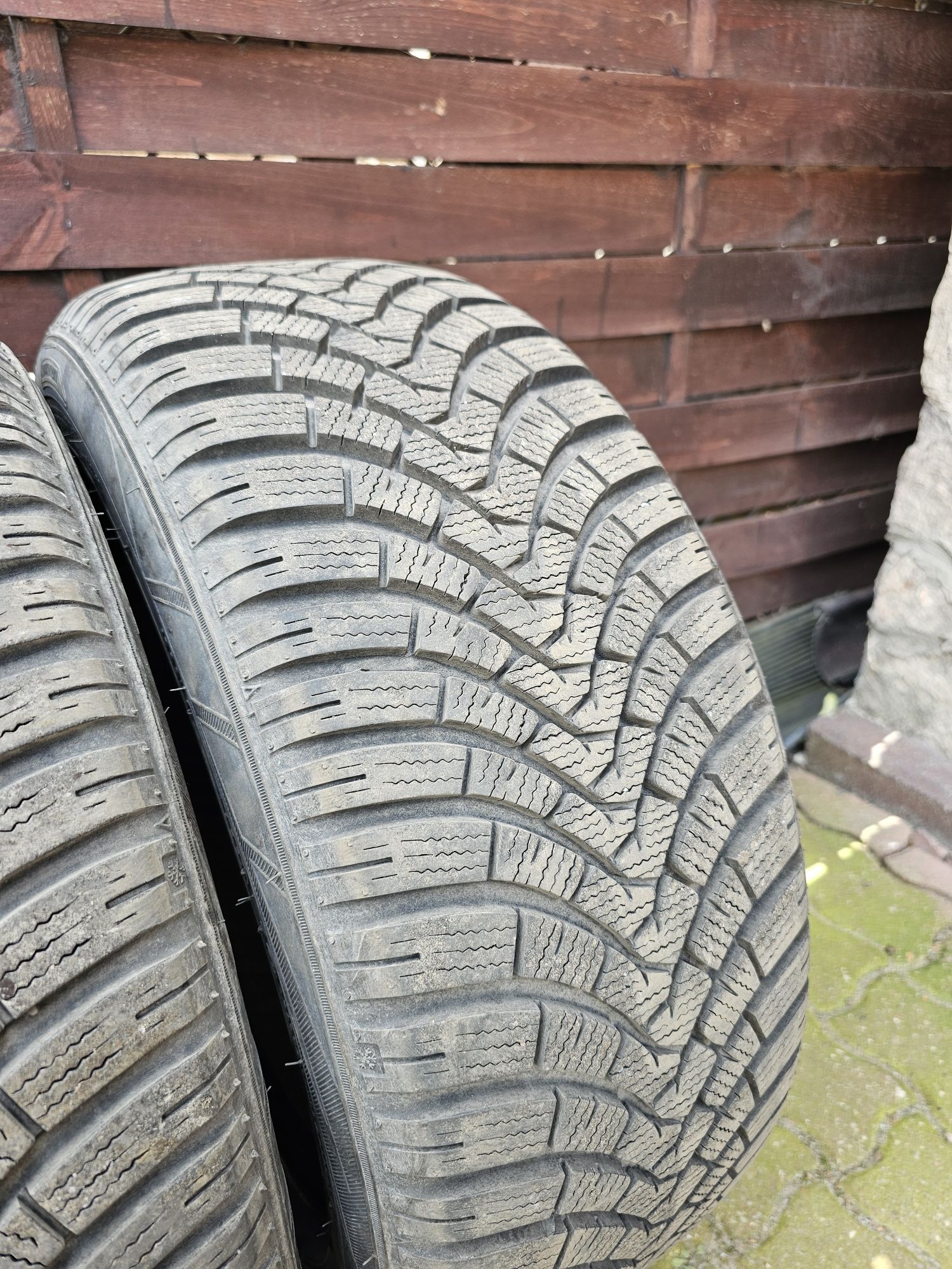 Opony Falken 205/50 R16