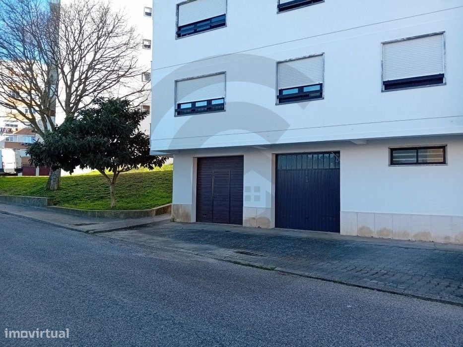 Garagem com 138 m2 - Sacapeito, Santarém