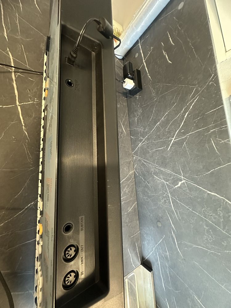 Синтезатор Yamaha PSR з Європи