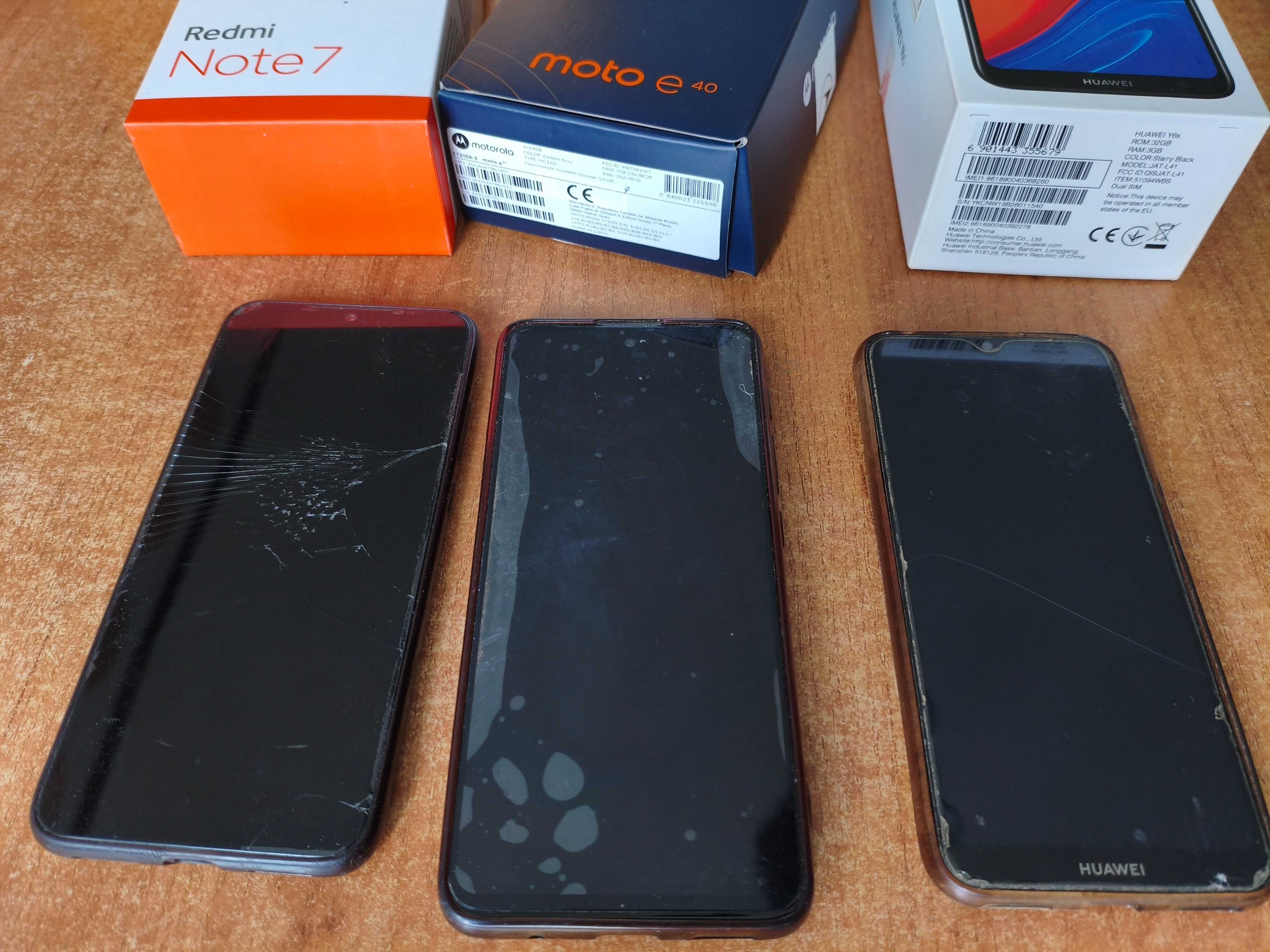 Telefony sprawne i uszkodzone